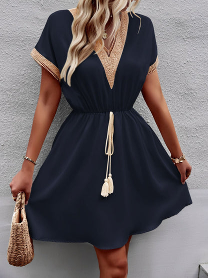 Devine Contrast Trim V-Neck Short Sleeve Mini Dress